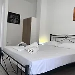 λεμονιά ενοικιαζόμενα בית הארחה 3*
