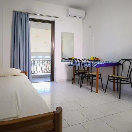 招待所 λεμονιά ενοικιαζόμενα 卢特拉艾季普苏